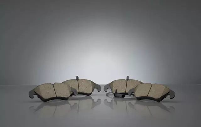 Brake Pads - Audi (8R0-698-151-S) - Image 4