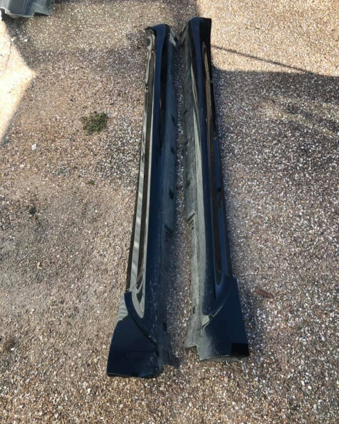 Used 2013 Infiniti G37S Side Skirts (Left & Right Pair) - Image 3