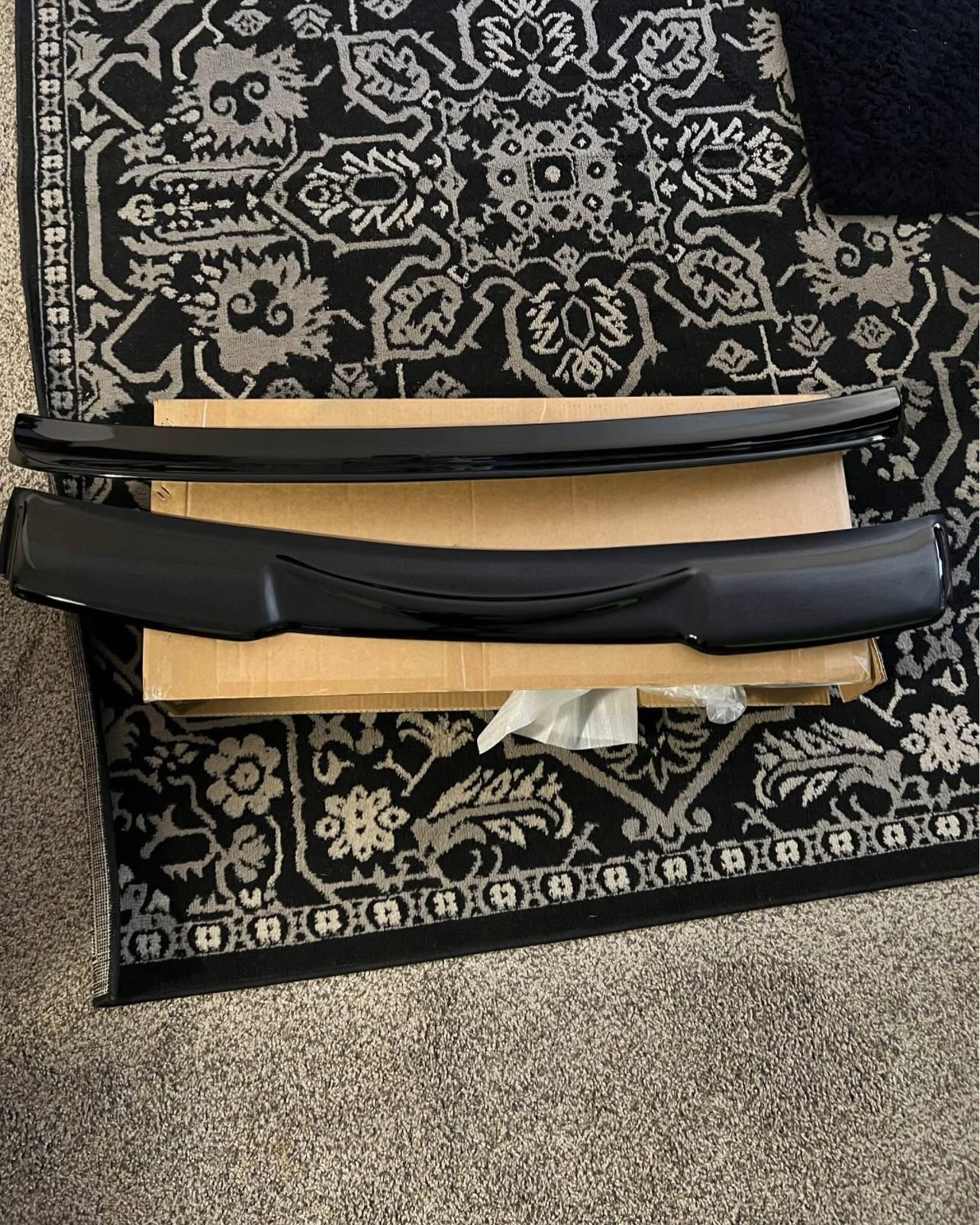 Q50 Infiniti Gloss Black Roof Spoiler - Image 3