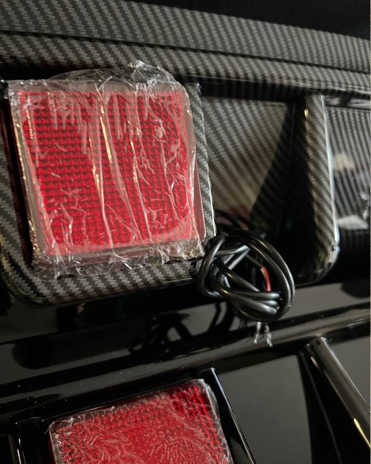 nfiniti Q50 2014-24 Gloss Black & carbon Diffuser - Image 2