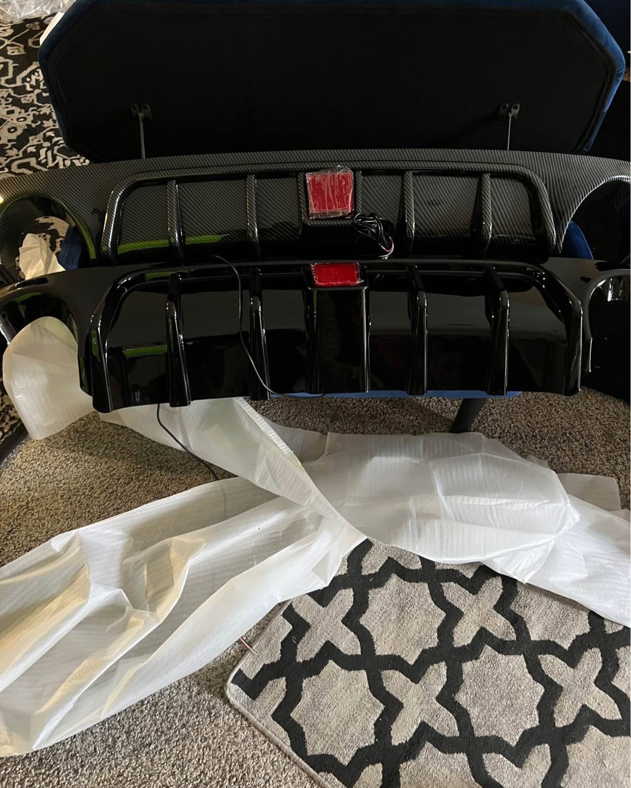 nfiniti Q50 2014-24 Gloss Black & carbon Diffuser - Image 3