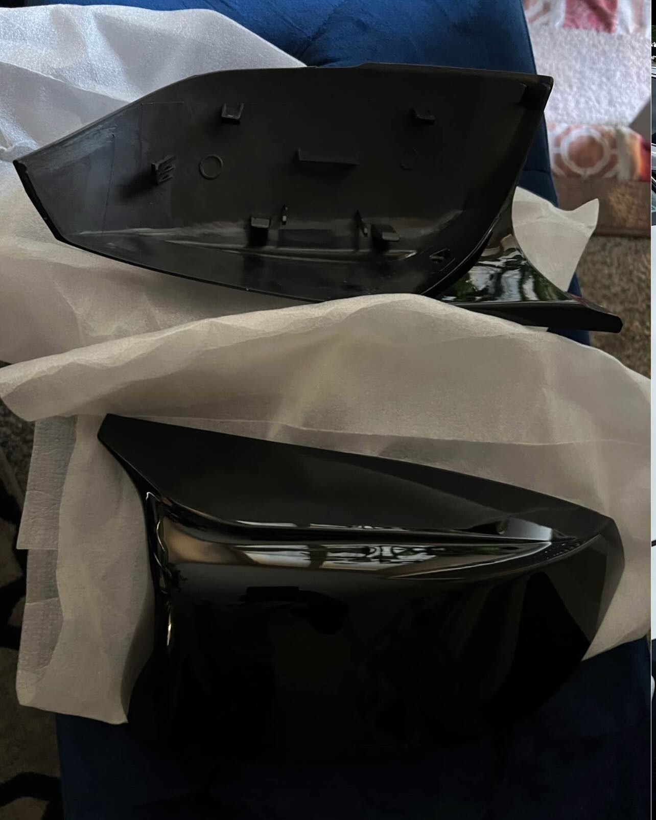 Infiniti Q60 Q50 Sports Gloss Black Mirror Caps / Carbon - Image 4